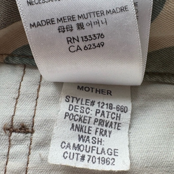 MOTHER The Patch Pocket Private Camo Pant Women’s Size 23 Fray Cropped - Picture 7 of 8